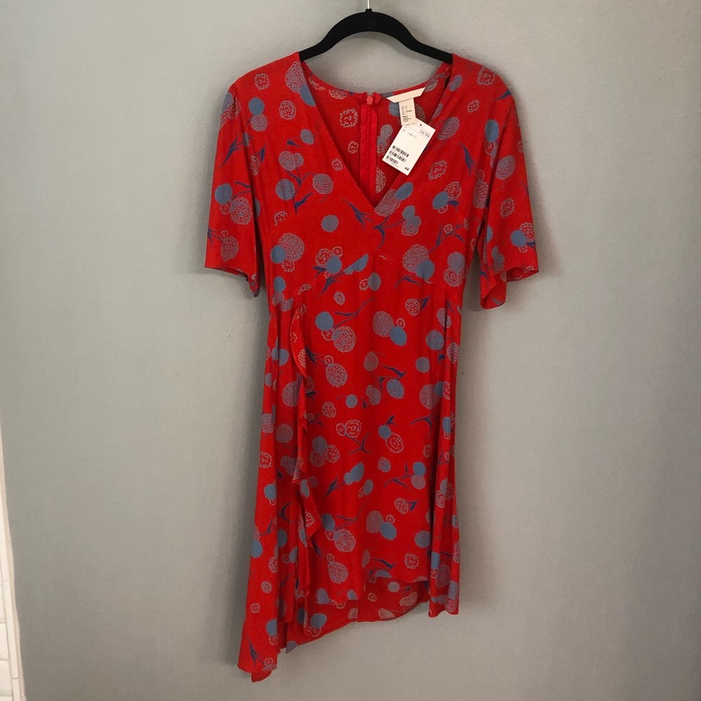 ❤️H&M red and blue floral dress -flutter detailing